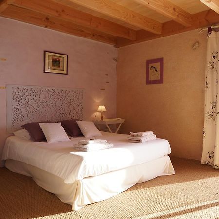 Bout De Cote Bed and Breakfast Lacam-dʼOurcet Δωμάτιο φωτογραφία