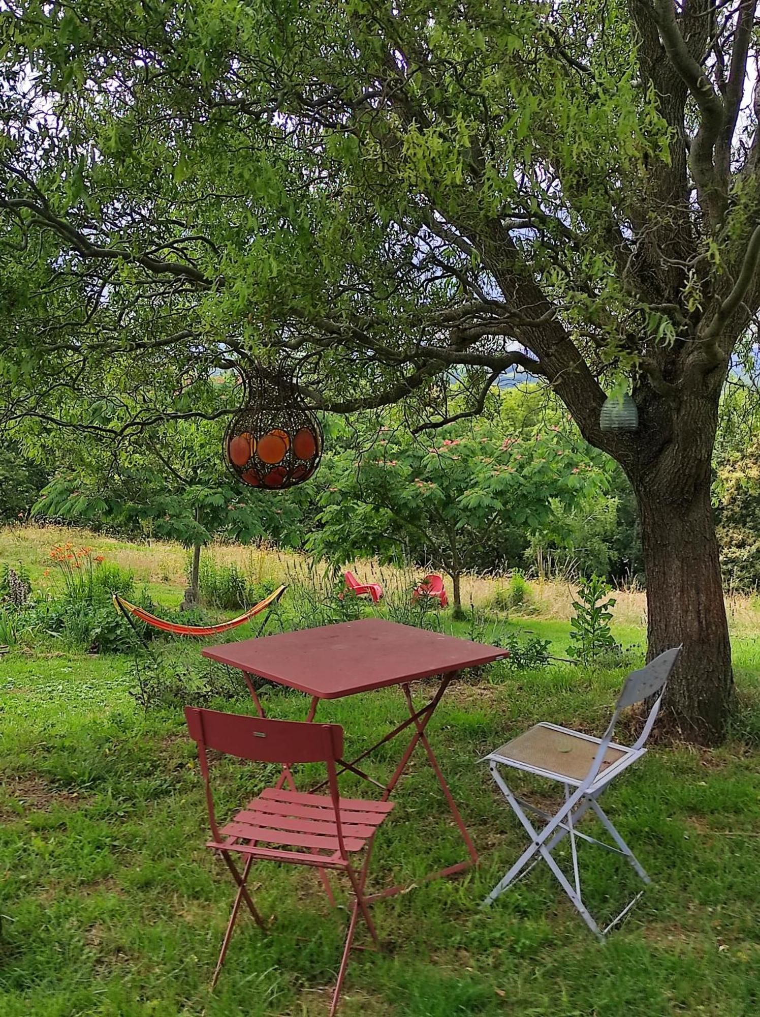 Bout De Cote Bed and Breakfast Lacam-dʼOurcet Εξωτερικό φωτογραφία