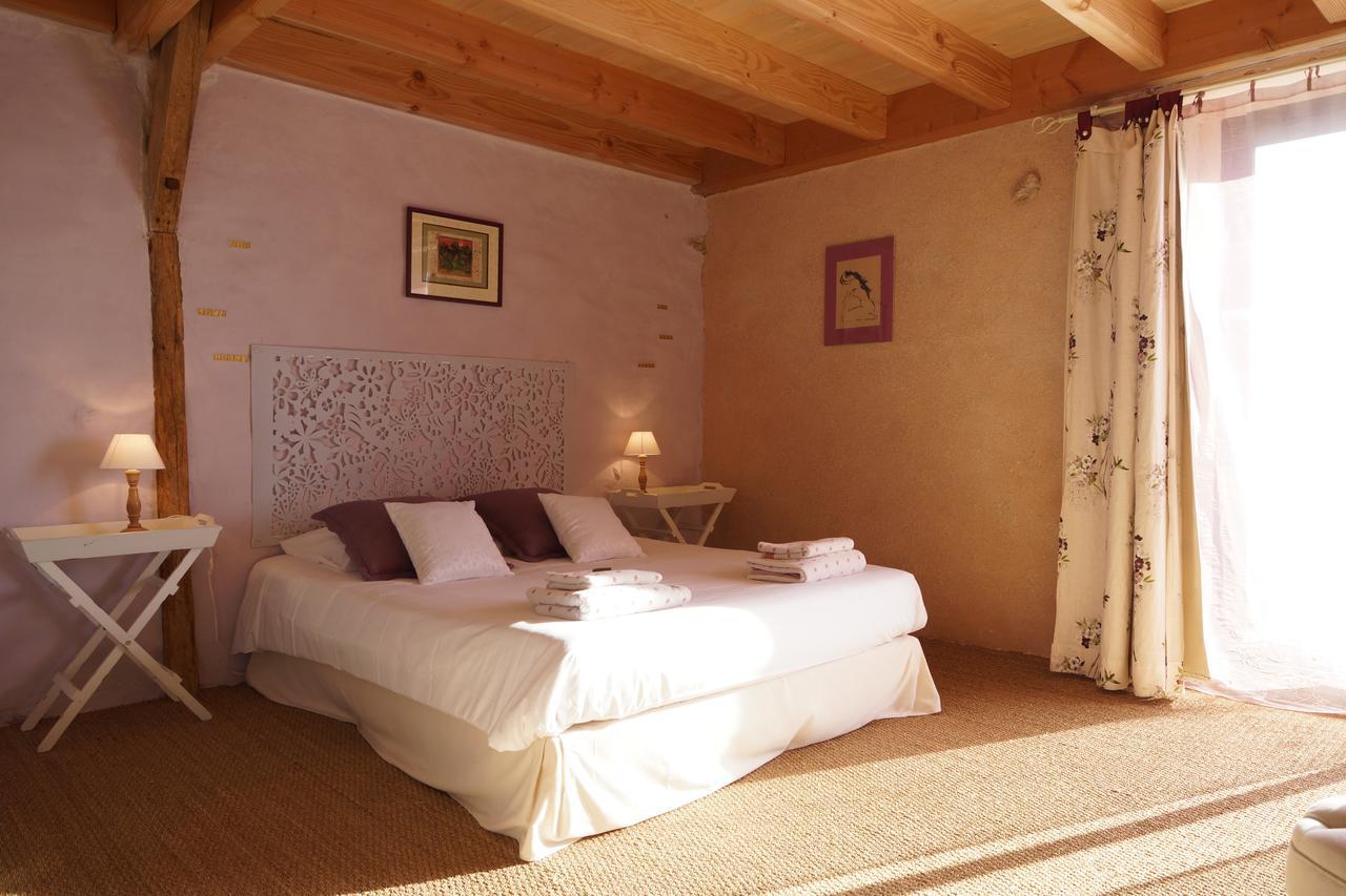 Bout De Cote Bed and Breakfast Lacam-dʼOurcet Δωμάτιο φωτογραφία