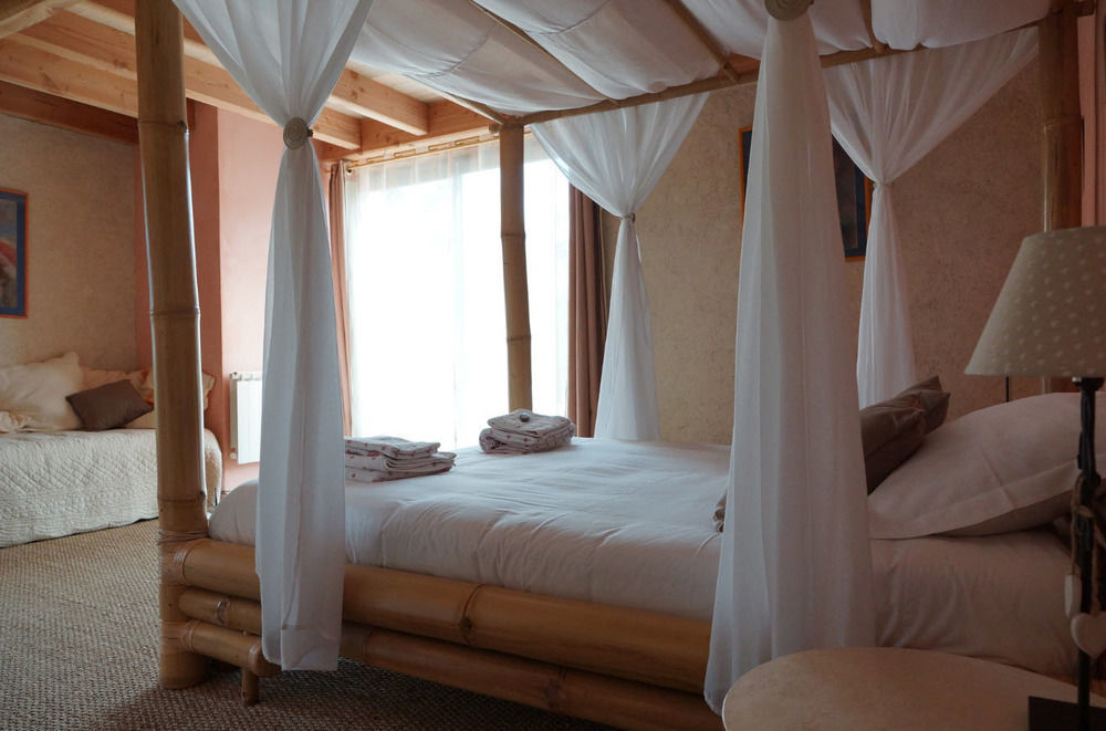 Bout De Cote Bed and Breakfast Lacam-dʼOurcet Εξωτερικό φωτογραφία