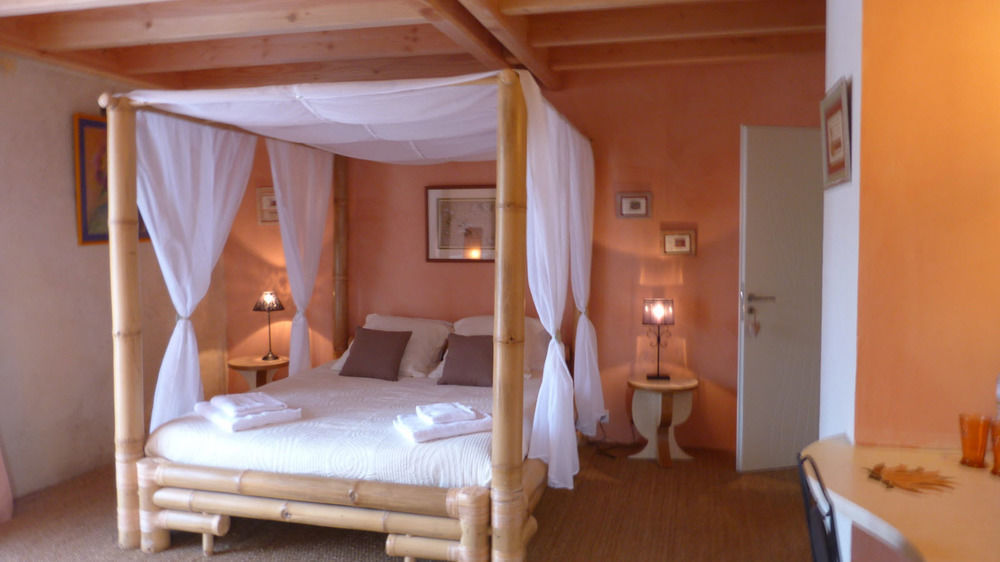 Bout De Cote Bed and Breakfast Lacam-dʼOurcet Εξωτερικό φωτογραφία