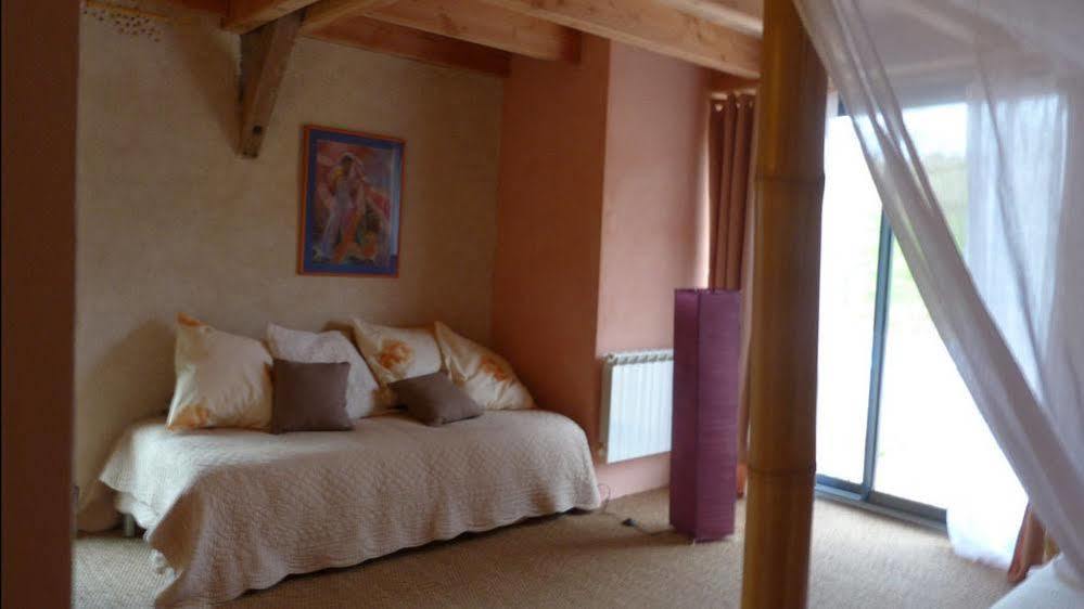 Bout De Cote Bed and Breakfast Lacam-dʼOurcet Εξωτερικό φωτογραφία