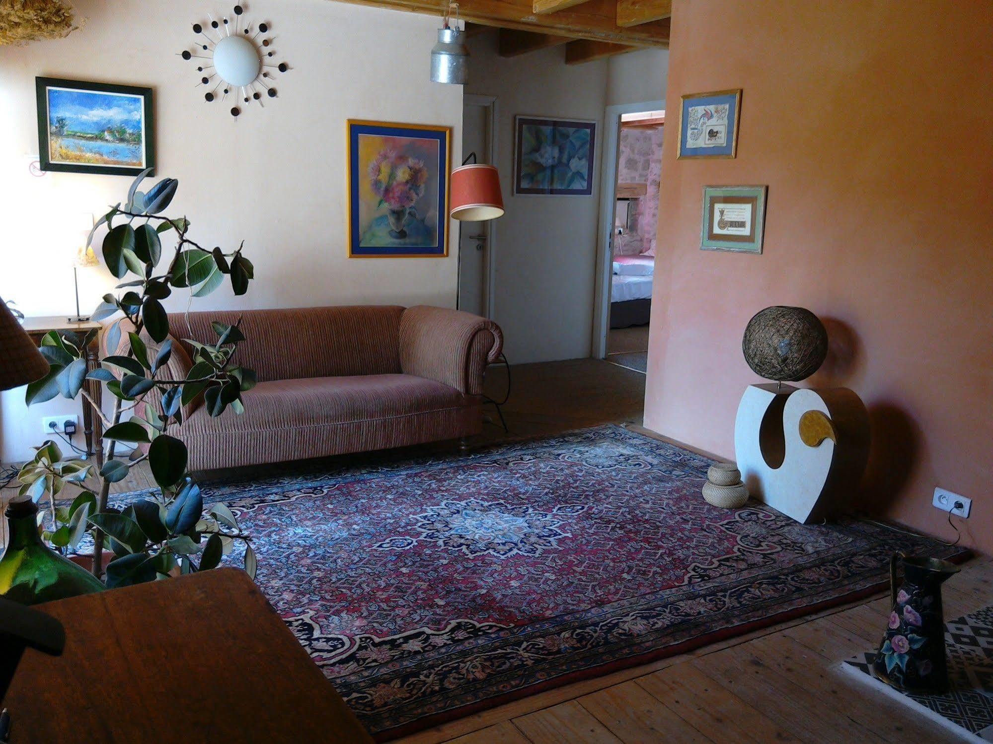 Bout De Cote Bed and Breakfast Lacam-dʼOurcet Εξωτερικό φωτογραφία